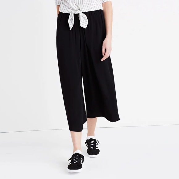 Madewell pull on wide leg crop pant with hand pockets in true black Sz-XS.  F4 - Picture 1 of 14